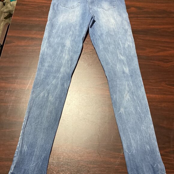 Womans medium Maurices jeans - Picture 3 of 4